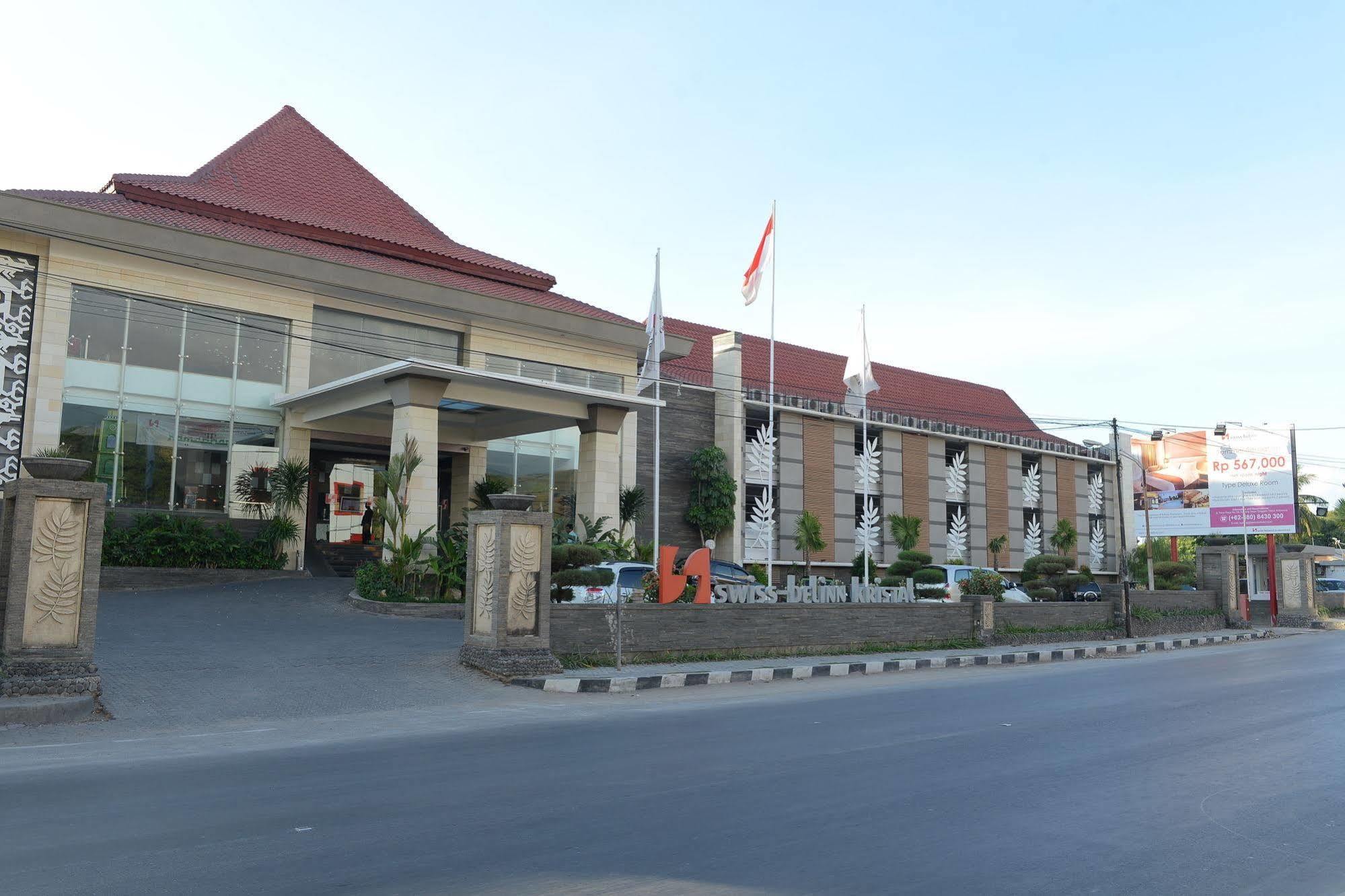Kristal Hotel Kupang 쿠팡 외부 사진